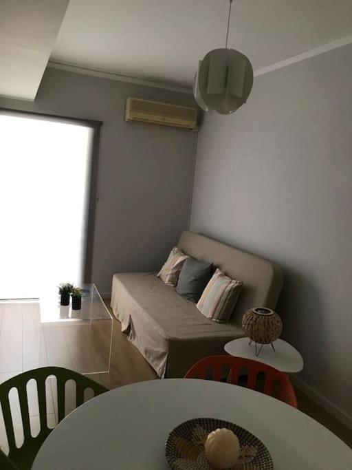 Апартаменты Kyparissia Cozy Flat - 5Mins Walking From Beach Экстерьер фото